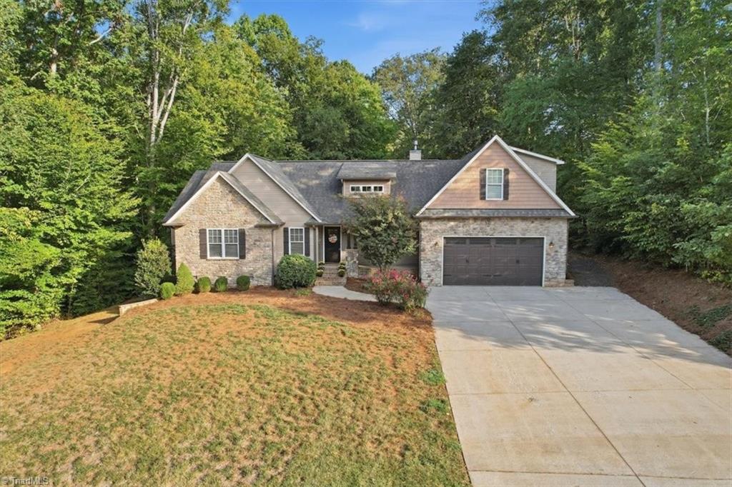 290 Twin Creeks Drive Property Photo 2