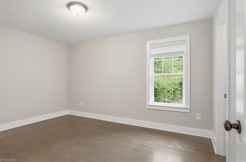 290 Twin Creeks Drive Property Photo 25