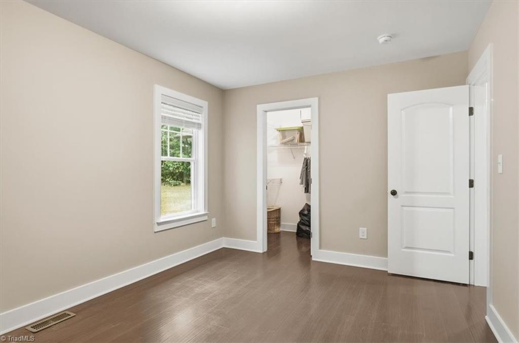290 Twin Creeks Drive Property Photo 26