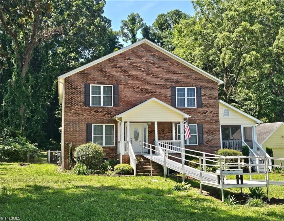 711 Sunrise Avenue Property Photo 1