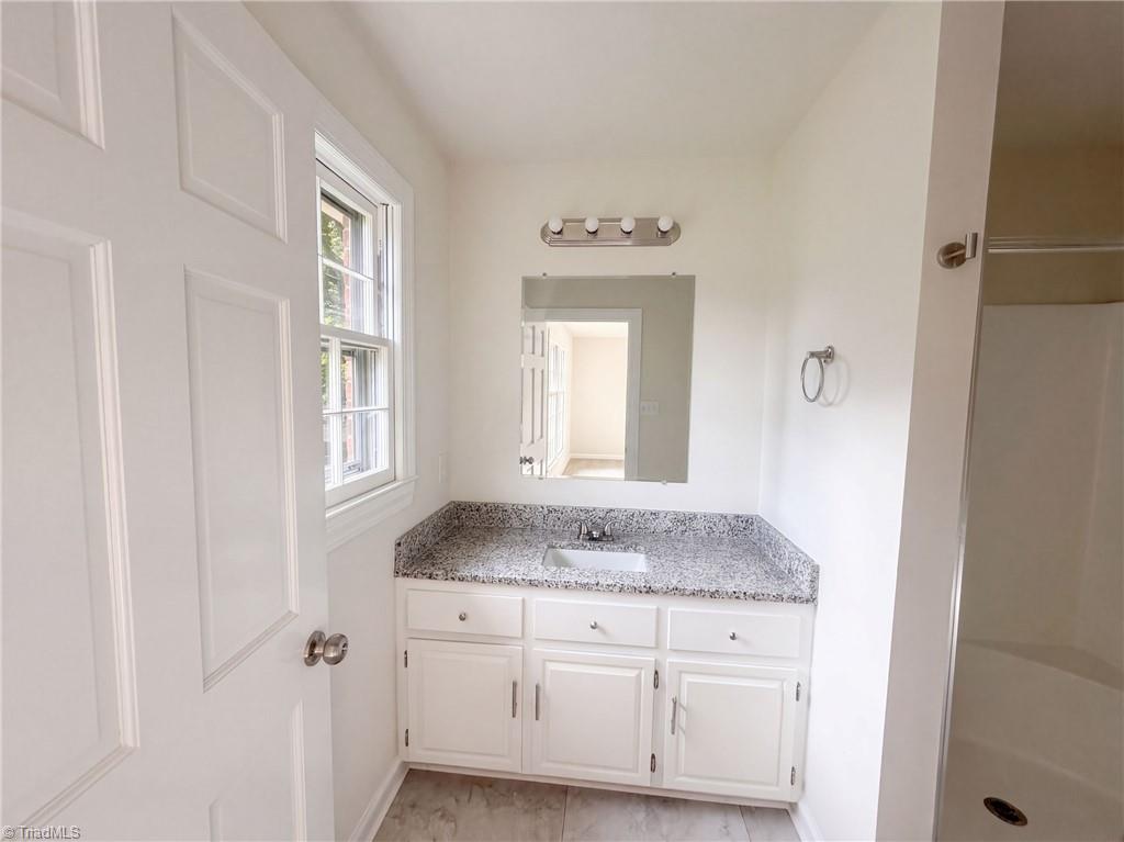 3828 Waterview Road Property Photo 15
