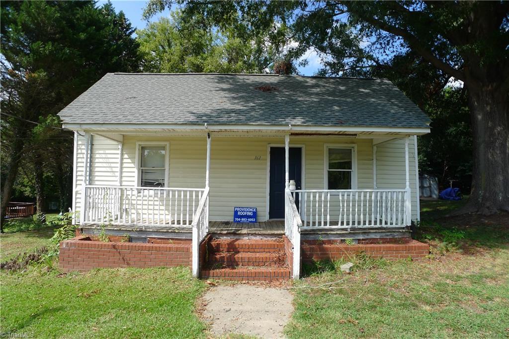 161 Center Street Property Photo 1