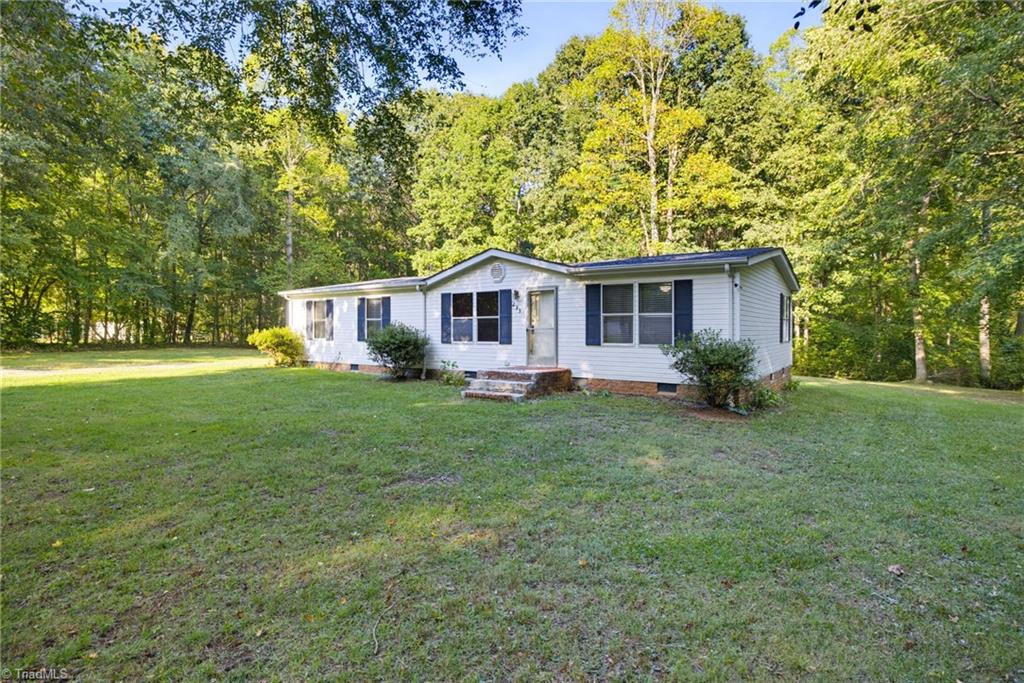 233 Fawnwood Road Property Photo 4