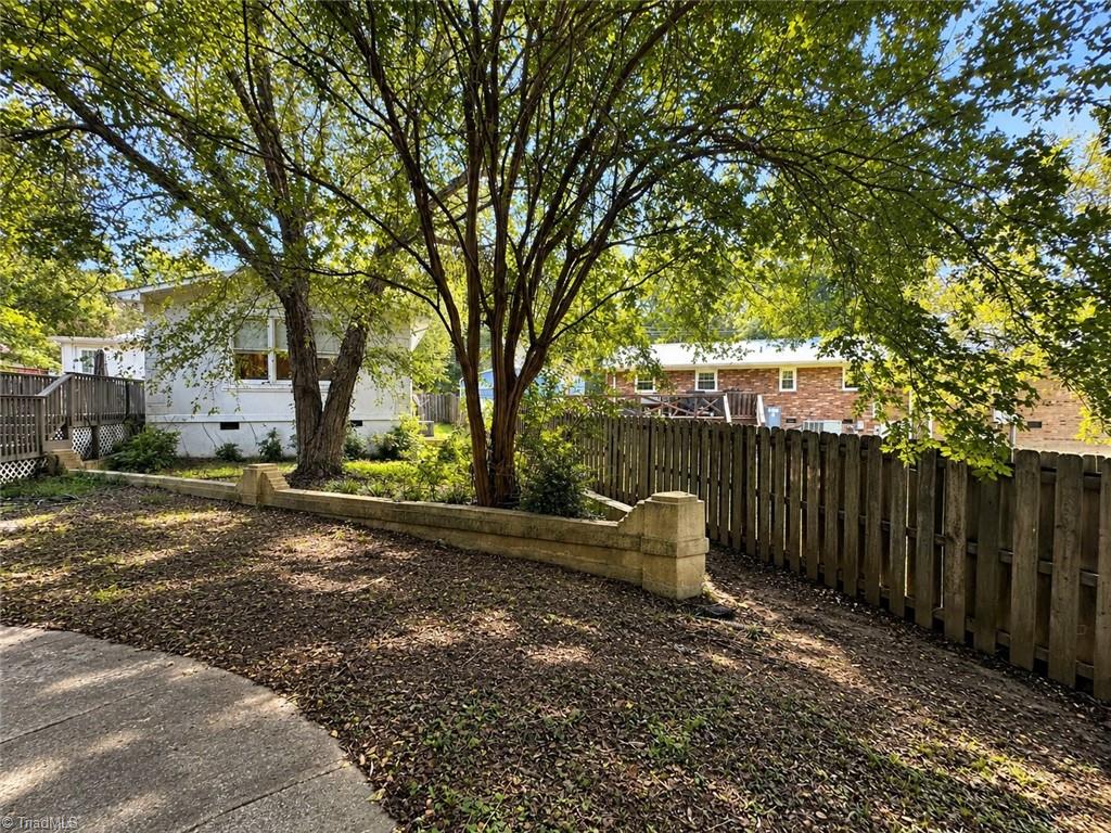 4711 Summit Avenue Property Photo 21