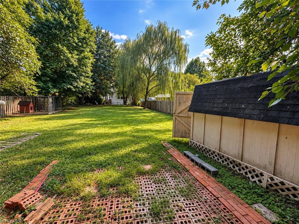 4711 Summit Avenue Property Photo 22