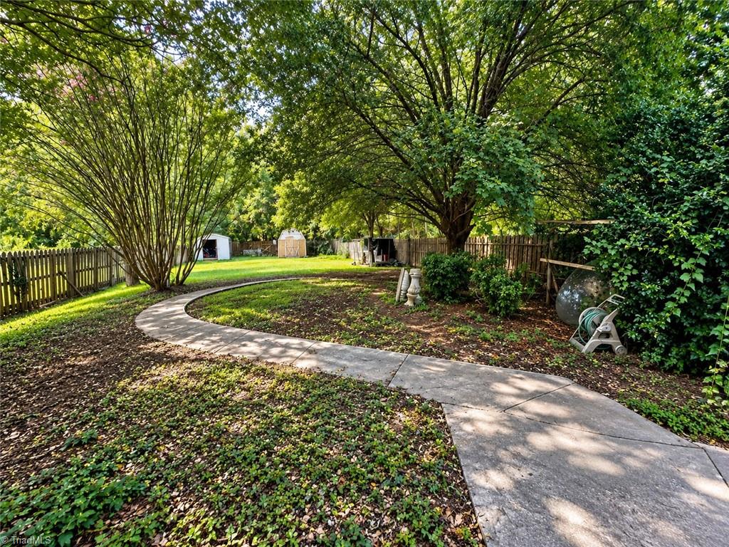 4711 Summit Avenue Property Photo 26