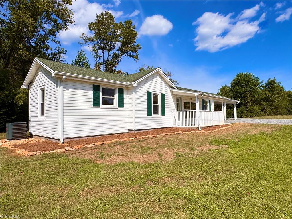 6254 Nc Highway 268 Property Photo 1