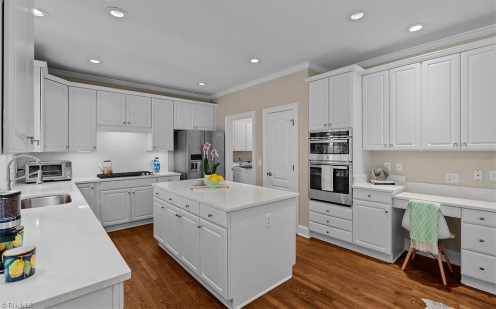 3905 Battenburg Court Property Photo 14