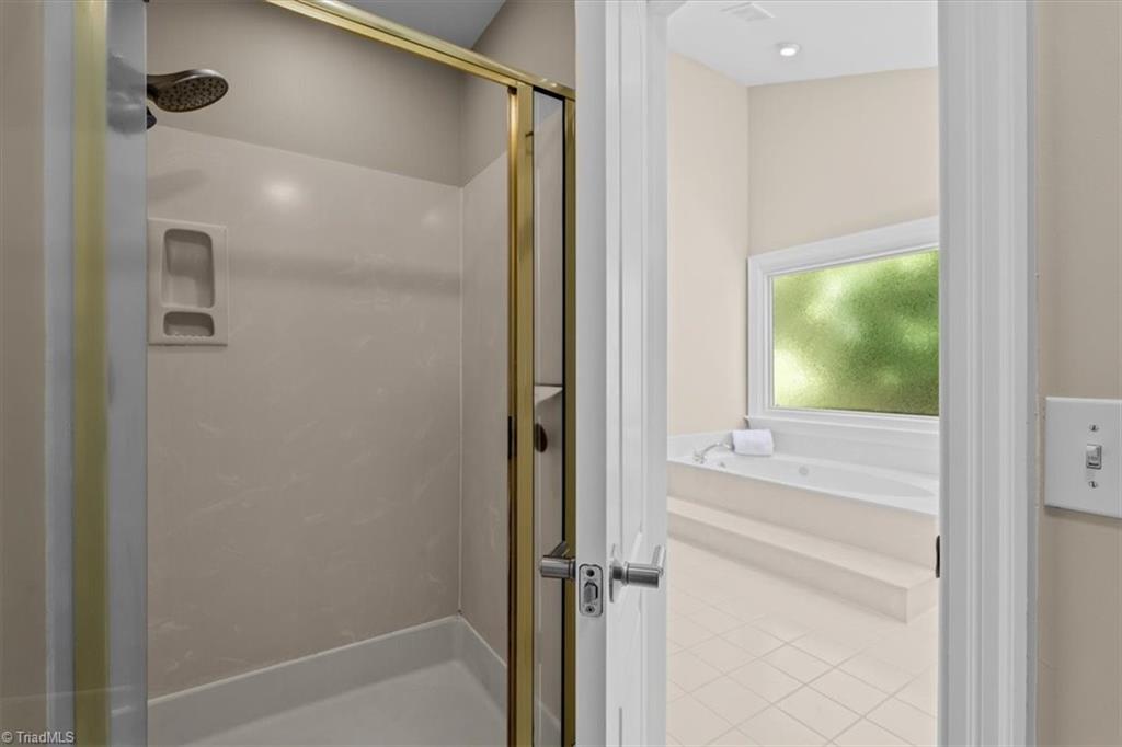 3905 Battenburg Court Property Photo 31