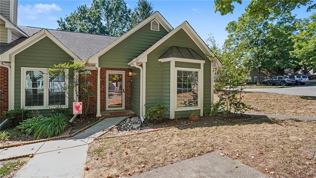 2800 Shadowbrook Lane Property Photo 1