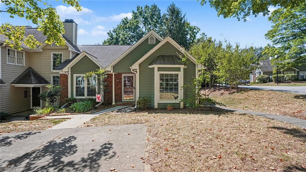 2800 Shadowbrook Lane Property Photo 2