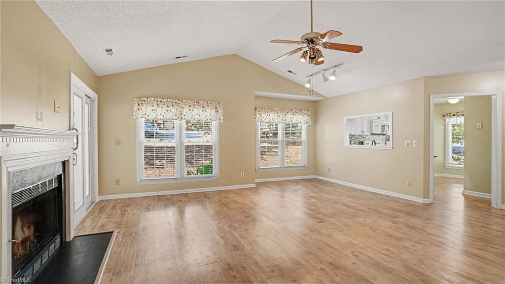 2800 Shadowbrook Lane Property Photo 6