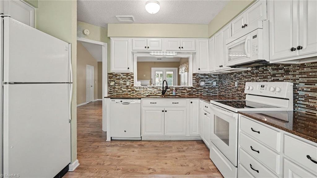 2800 Shadowbrook Lane Property Photo 11