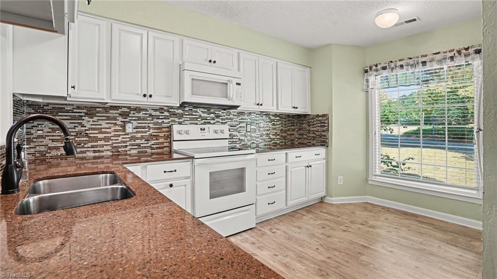 2800 Shadowbrook Lane Property Photo 12