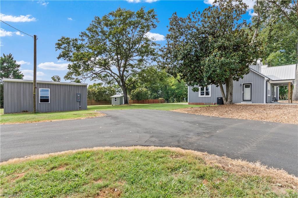 4752 W Old Us Highway 421 Property Photo 32