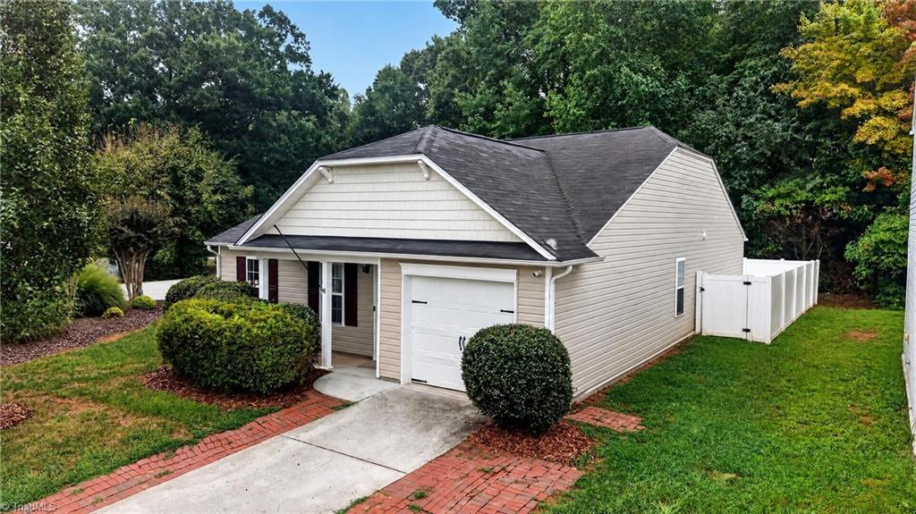 3034 Desmond Woods Drive Property Photo 1