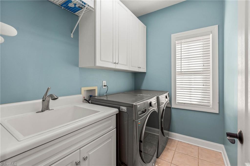 7479 Fox Chase Drive Property Photo 21