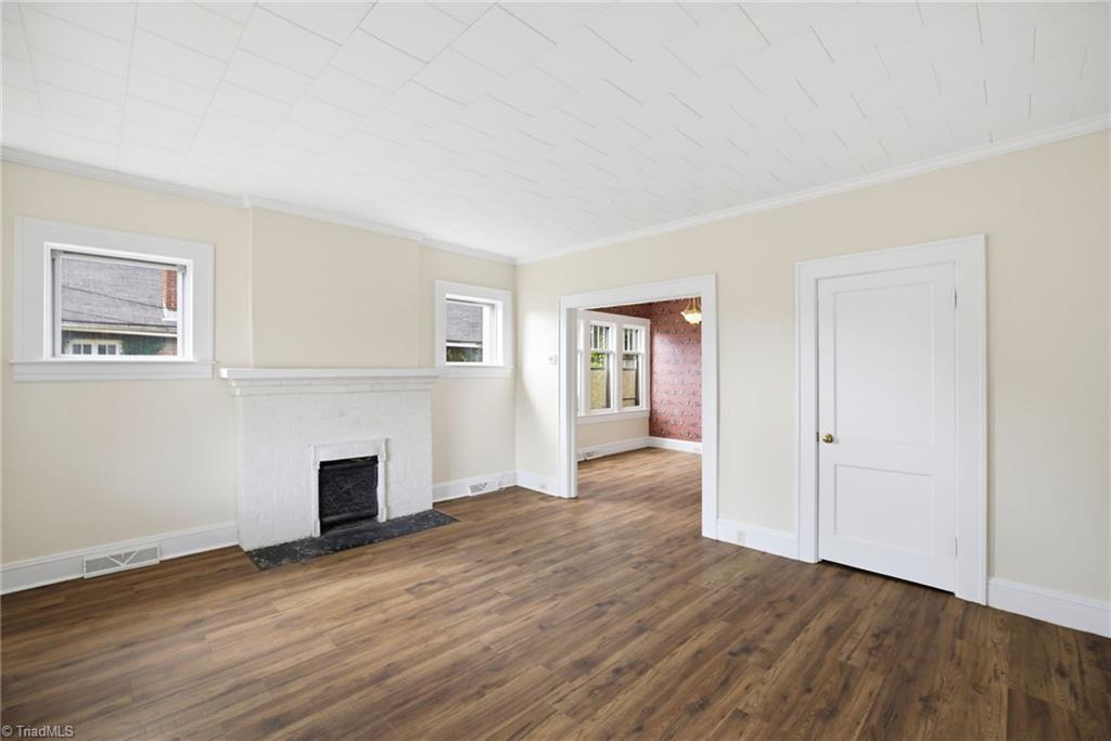 710 Wentworth Street Property Photo 5