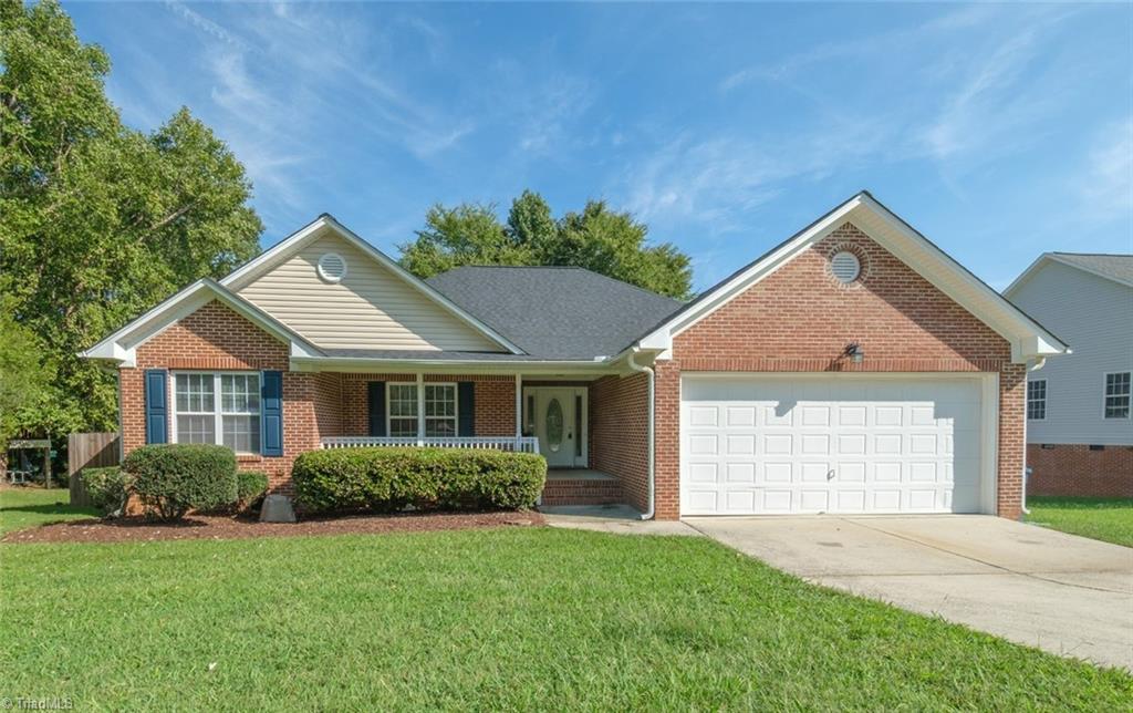 2103 Forest Edge Drive Property Photo 1