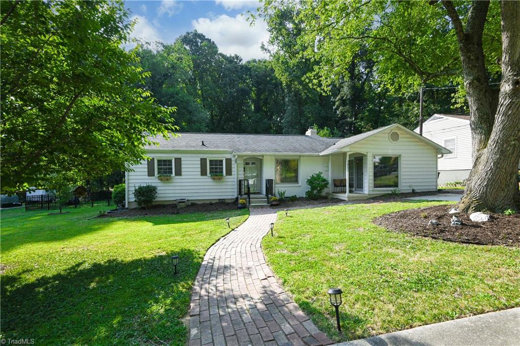 3801 Parkwood Drive Property Photo 1