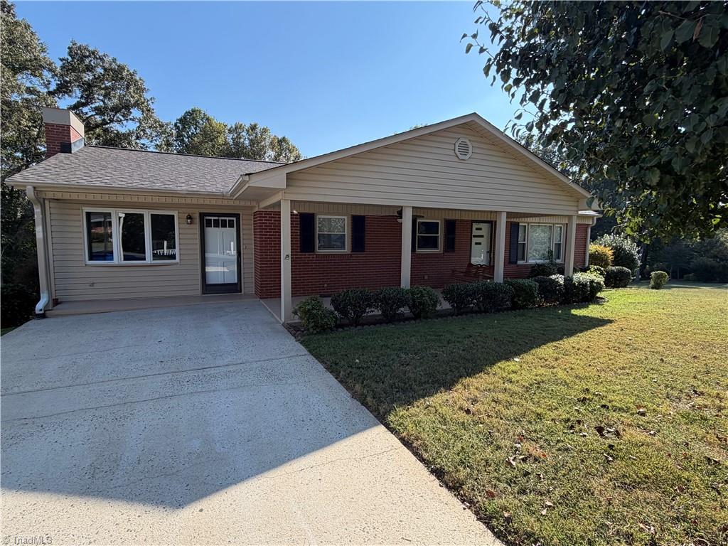 1516 W Fairfield Drive Property Photo 3