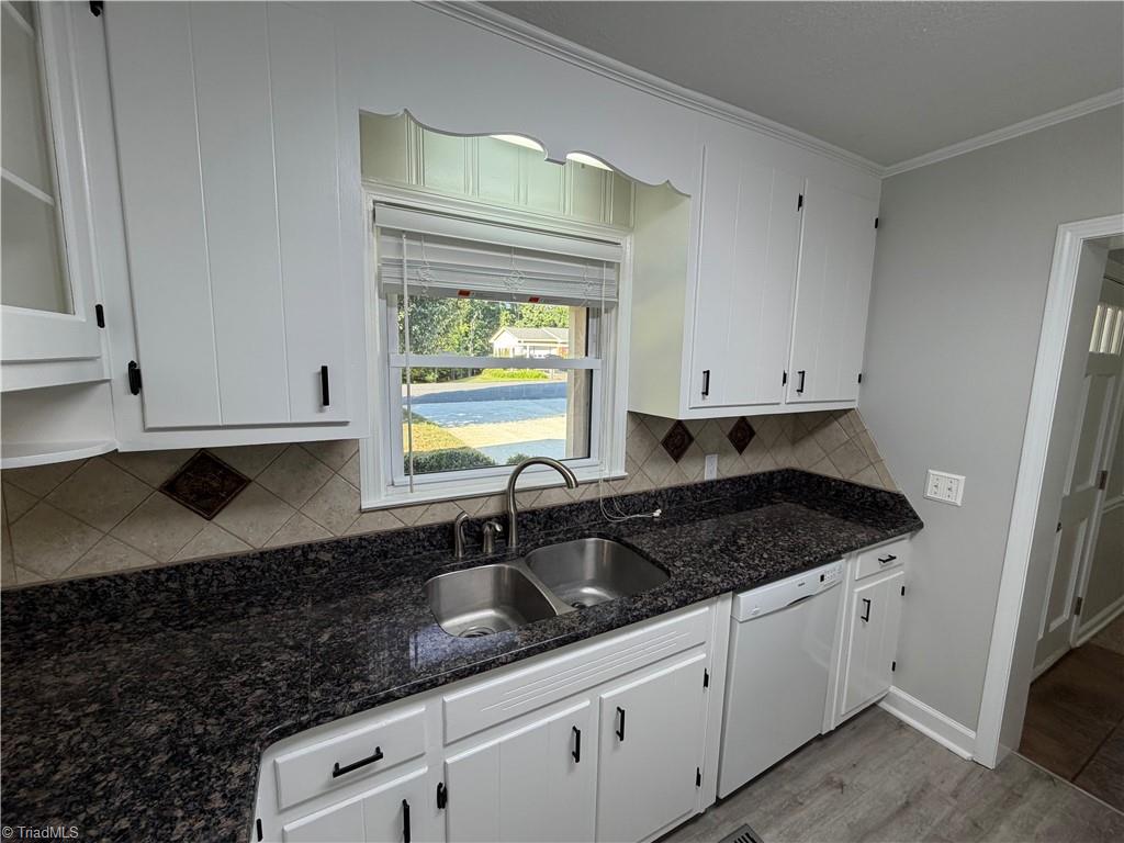 1516 W Fairfield Drive Property Photo 13