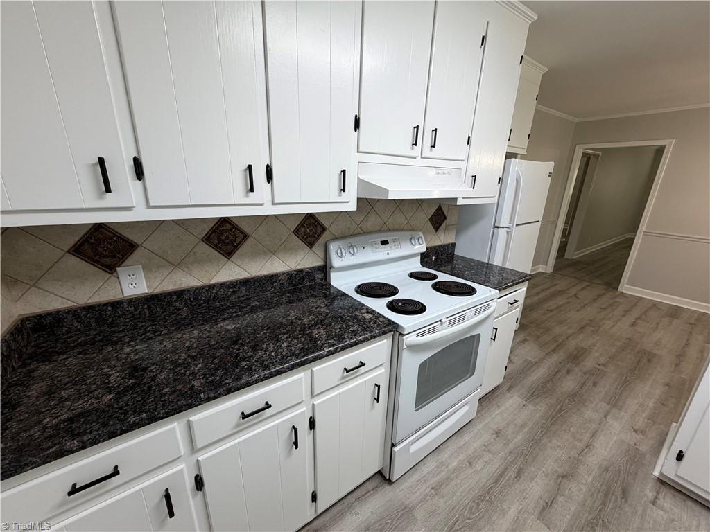 1516 W Fairfield Drive Property Photo 15