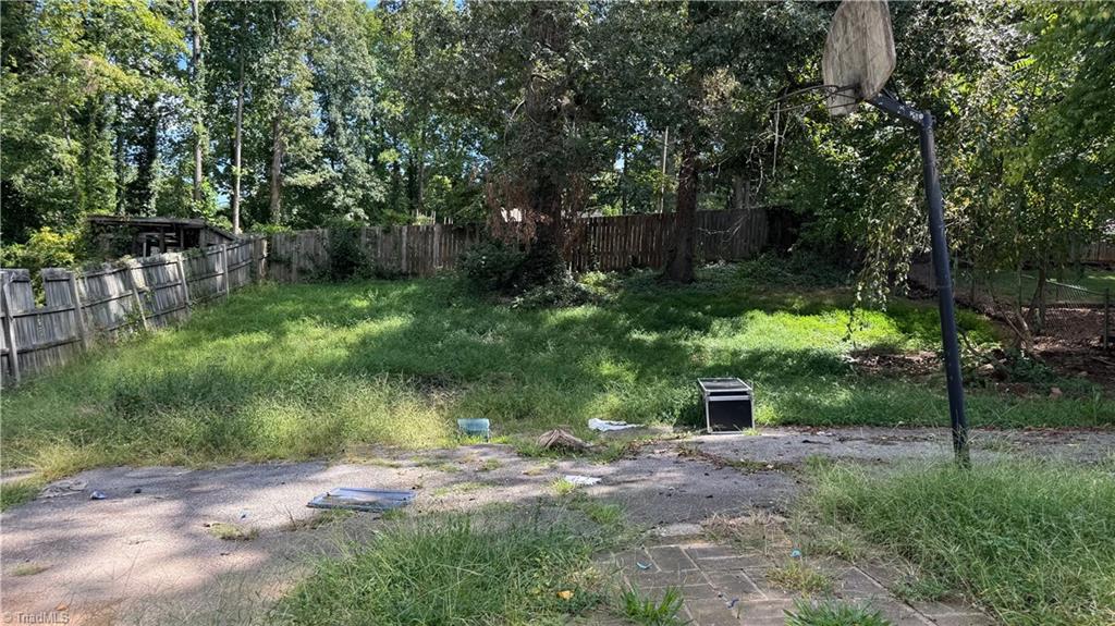 3357 Rosemont Avenue Property Photo 2