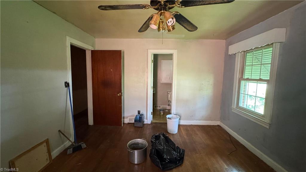 3357 Rosemont Avenue Property Photo 6