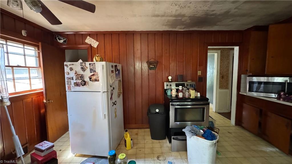 3357 Rosemont Avenue Property Photo 8