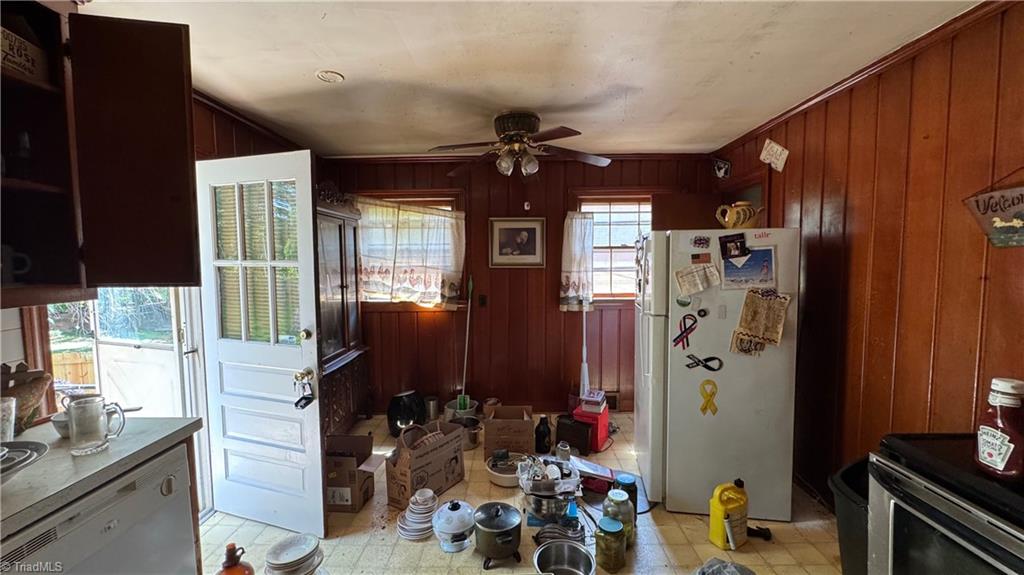 3357 Rosemont Avenue Property Photo 9