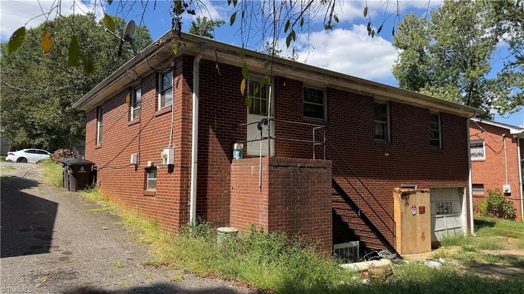 3357 Rosemont Avenue Property Photo 29