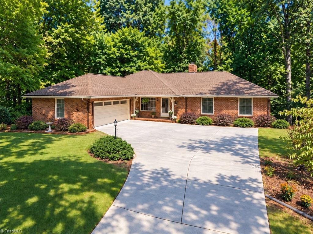 5 Windsor Circle Property Photo 1