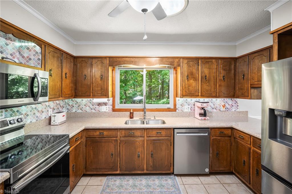 5 Windsor Circle Property Photo 10