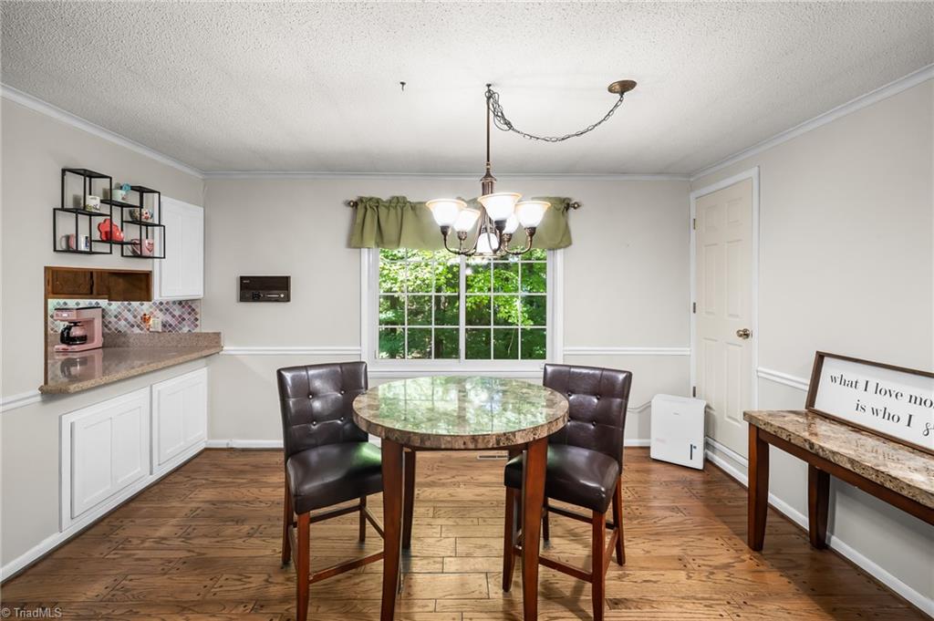 5 Windsor Circle Property Photo 11