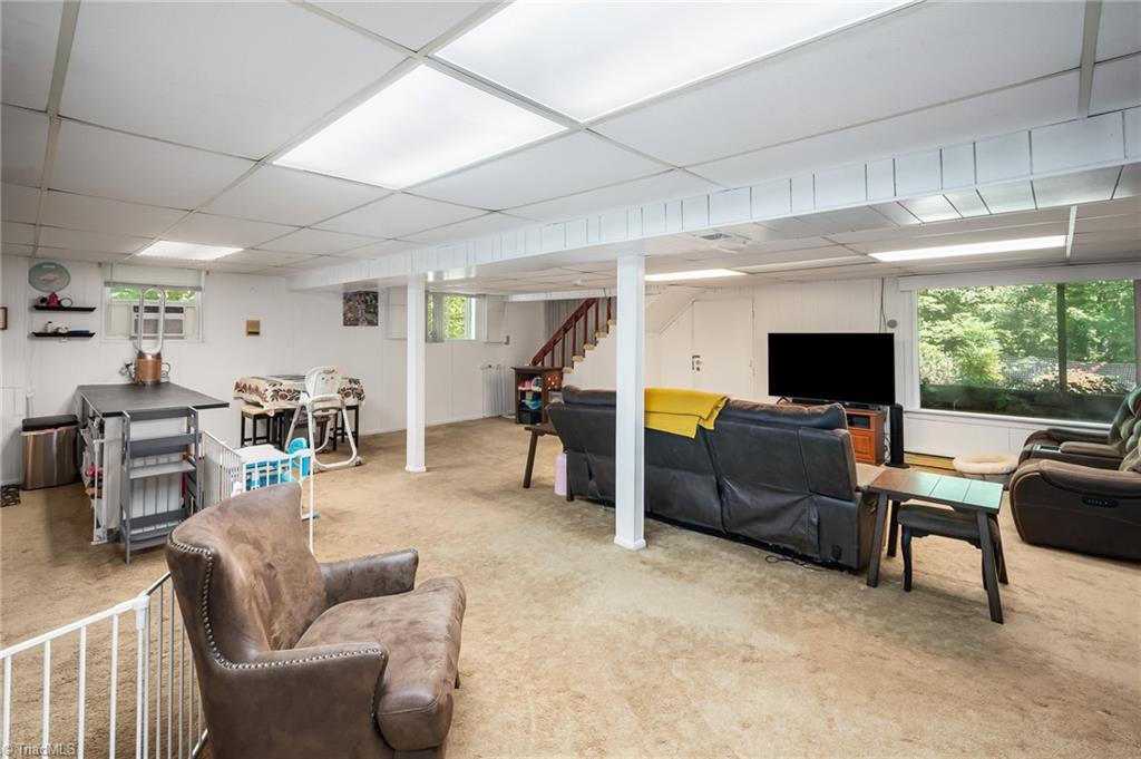 5 Windsor Circle Property Photo 23