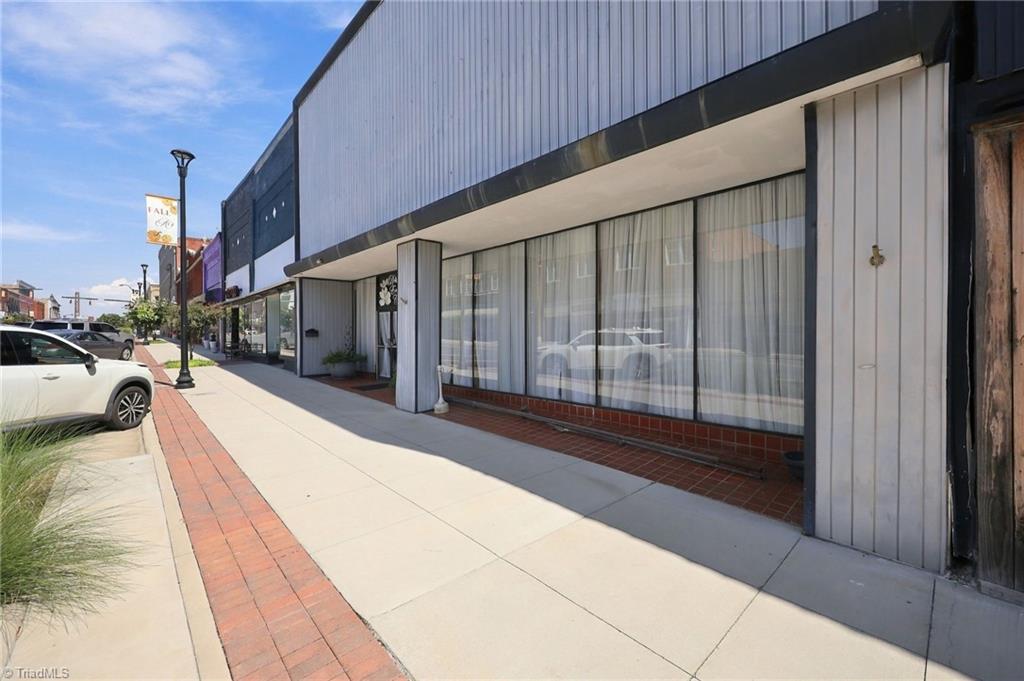 219 S Scales Street Property Photo 3