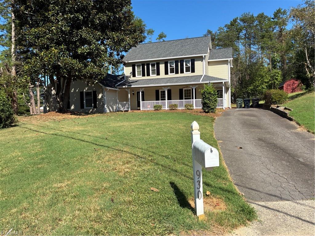 930 Foxhall Drive Property Photo 2
