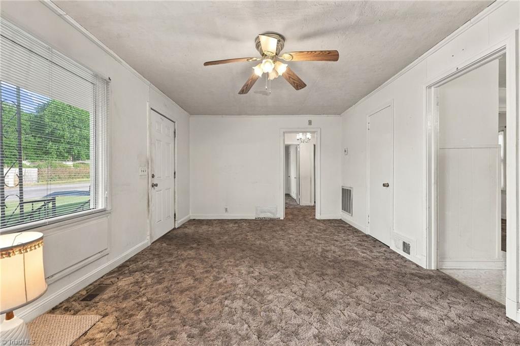 607 Walker Avenue Property Photo 8