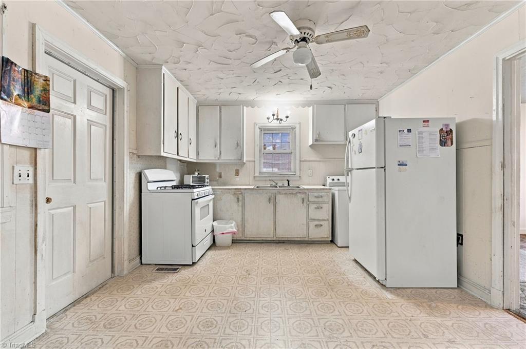 607 Walker Avenue Property Photo 22