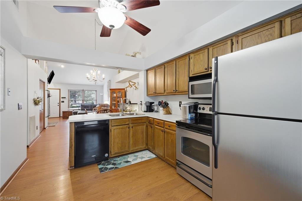 210 Tabor View Lane Property Photo 8