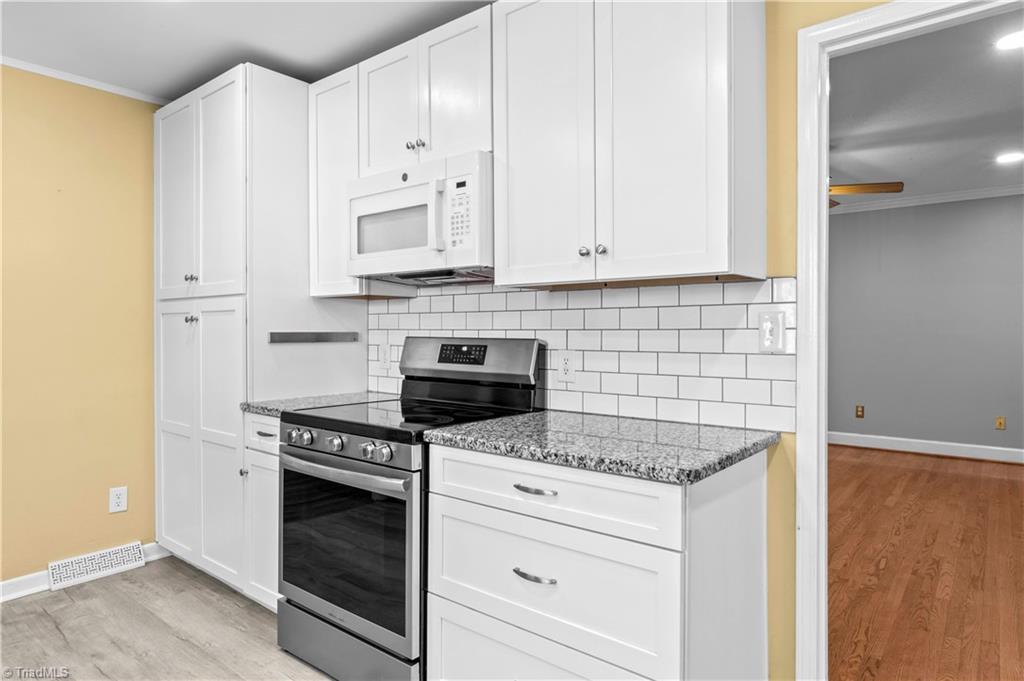 170 Queens Court Property Photo 7