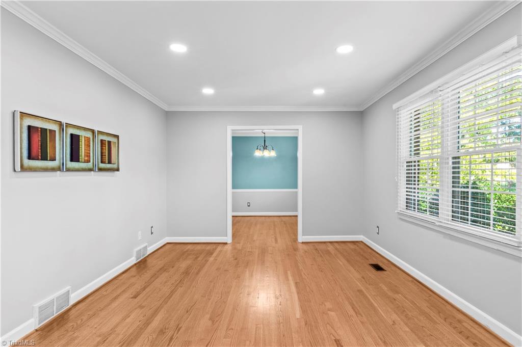 170 Queens Court Property Photo 15