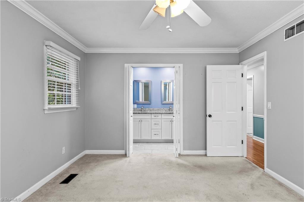 170 Queens Court Property Photo 18