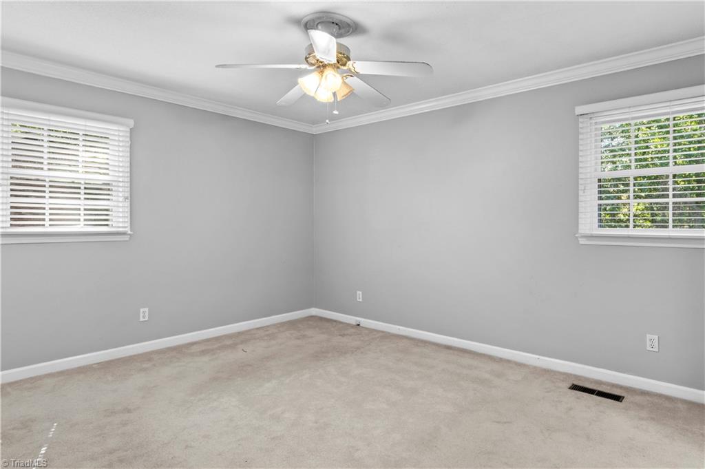 170 Queens Court Property Photo 25