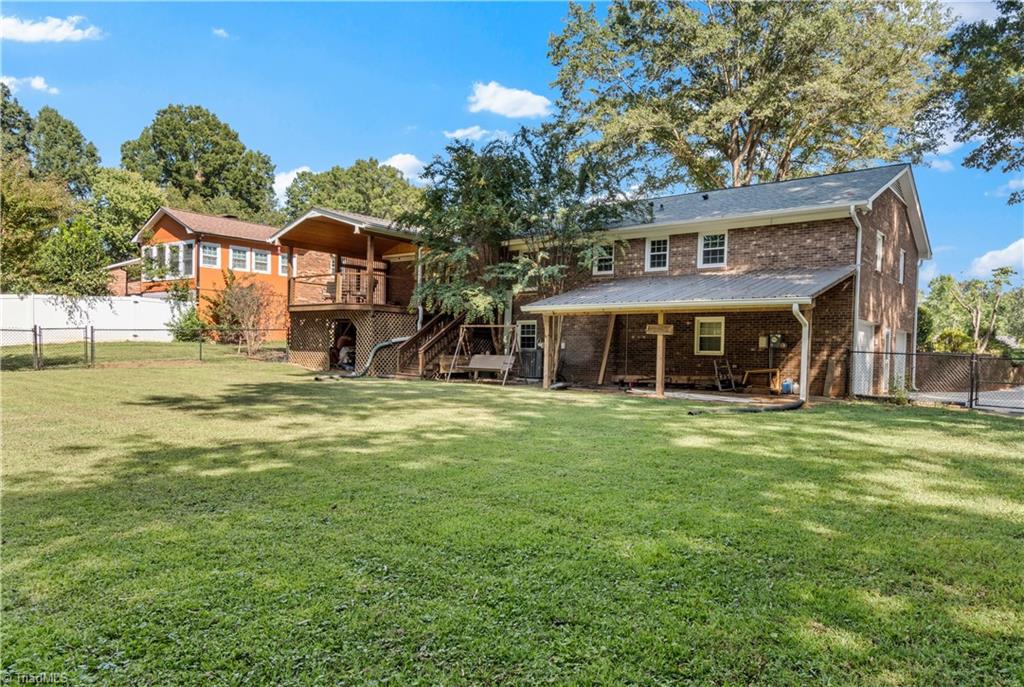 170 Queens Court Property Photo 38