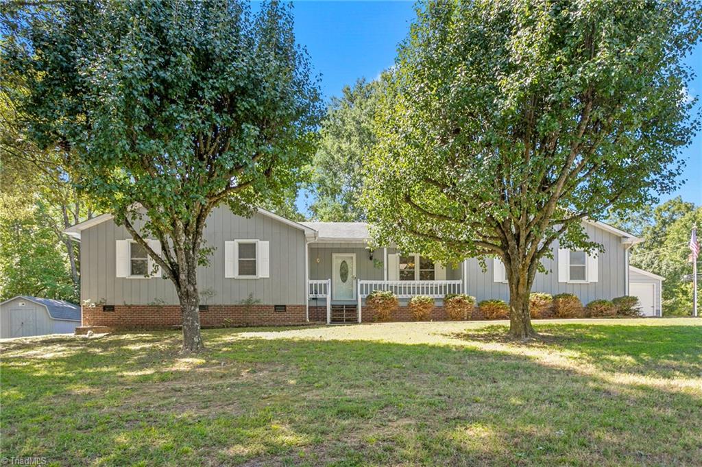 914 Ferndale Drive Property Photo 1