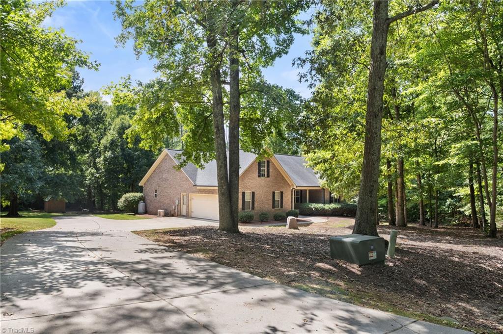 8615 Self Road Property Photo 2