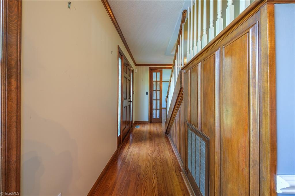 5917 Hickory Grove Road Property Photo 6