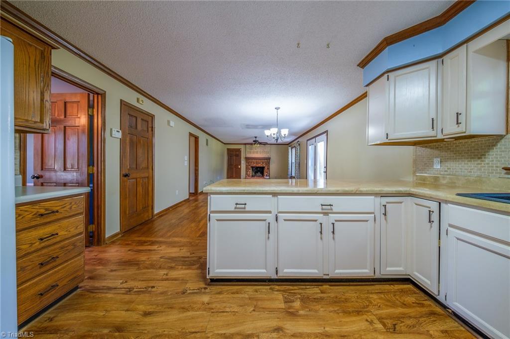 5917 Hickory Grove Road Property Photo 10